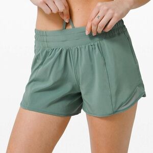 Lululemon tidewater teal hotty hot shorts 2.5”